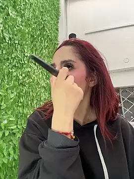 elodie rouge online show from March 29, 12:27 pm