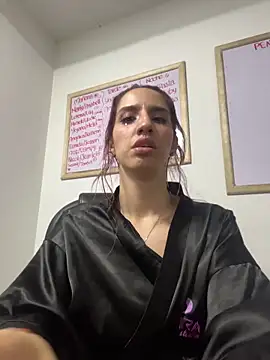 elodie rouge online show from May 20, 12:17 am