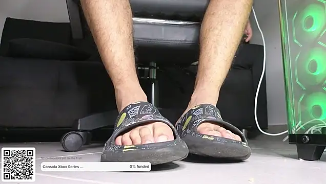 Snapshot of cash_master888 chatting on February 20, 12:51 am cash master888 online show from February 20, 12:51 am