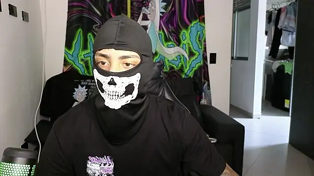 Snapshot of cash_master888 chatting on February 23, 10:07 pm cash master888 online show from February 23, 10:07 pm