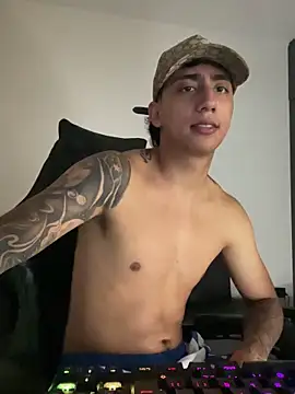 Snapshot of cash_master888 chatting on March 26, 3:50 pm cash master888 online show from March 26, 3:50 pm