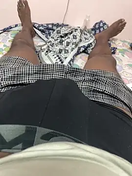 Snapshot of Yourdhiraj chatting on January 15, 7:06 pm Yourdhiraj online show from January 15, 7:06 pm