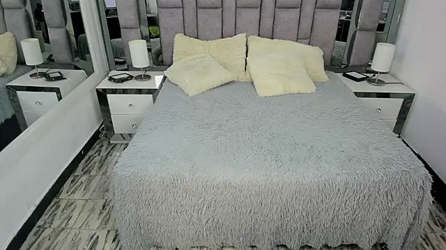 Snapshot of Emilyblackers chatting on February 5, 3:33 am Emilyblackers online show from February 5, 3:33 am