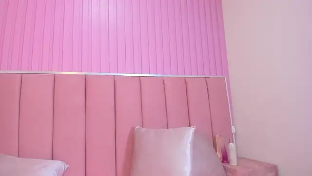 Zoehoney hl online show from February 7, 8:40 am