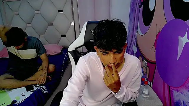 Maxwell boys online show from February 9, 3:32 am