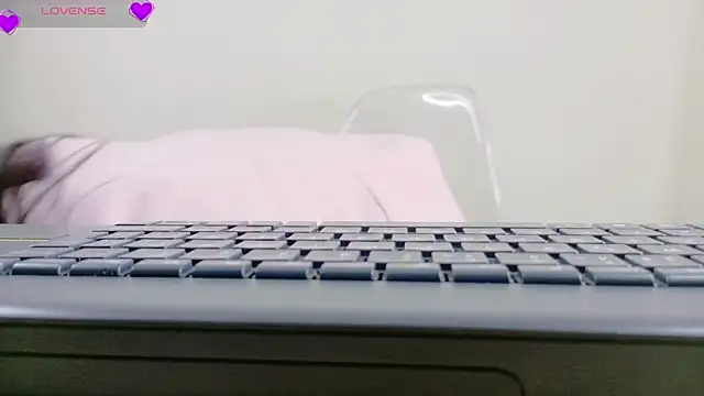 Snapshot of Valen_Sm chatting on February 27, 8:31 pm Valen Sm online show from February 27, 8:31 pm