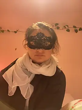 Leonoraaa online show from January 19, 12:47 am