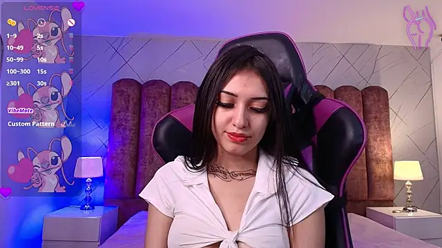 Snapshot of ShadowLune chatting on March 28, 8:08 pm ShadowLune online show from March 28, 8:08 pm