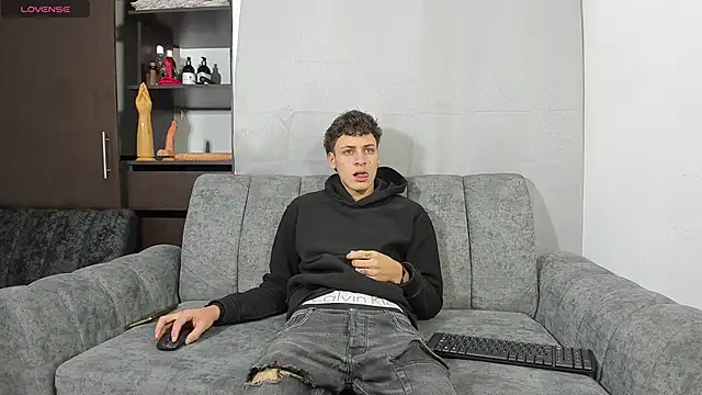 Two sexboys online show from February 8, 7:39 pm