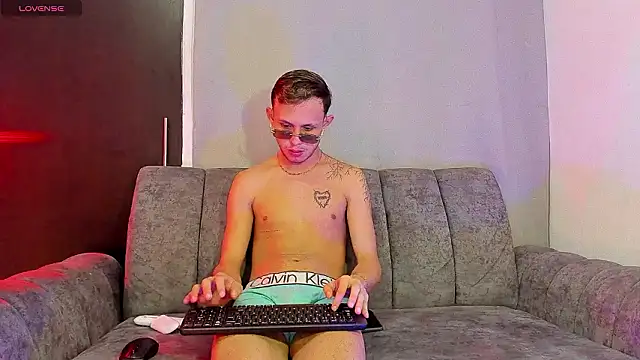 Two sexboys online show from March 24, 11:43 pm