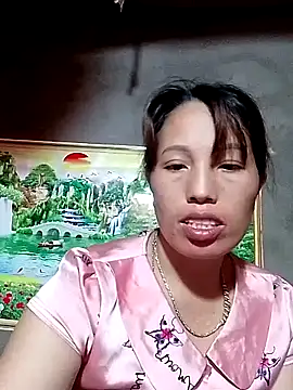 Gummiesu online show from May 12, 8:17 pm