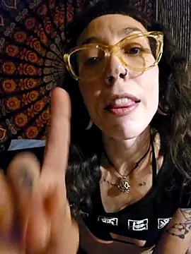 Snapshot of xxEMMxxx chatting on February 3, 7:46 am xxEMMxxx online show from February 3, 7:46 am