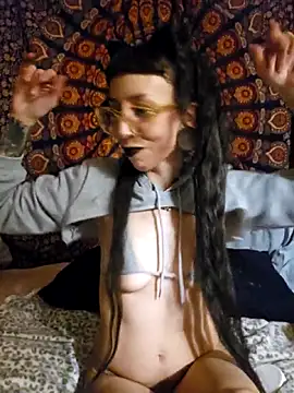 Snapshot of xxEMMxxx chatting on February 5, 6:18 am xxEMMxxx online show from February 5, 6:18 am