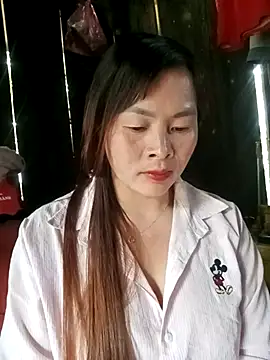 Bling sexy online show from May 3, 1:55 am