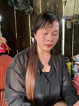 Bling sexy online show from May 4, 4:41 am