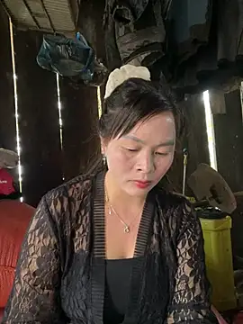 Bling sexy online show from May 11, 5:46 am