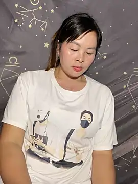 Bling sexy online show from May 11, 2:45 pm