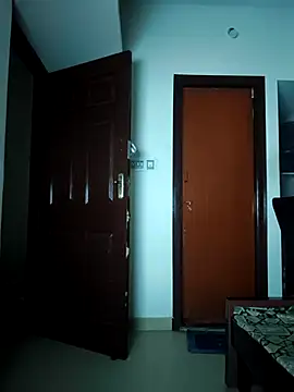 Snapshot of BLR-BOYZZZZZZZZ chatting on January 17, 3:17 pm BLR-BOYZZZZZZZZ online show from January 17, 3:17 pm