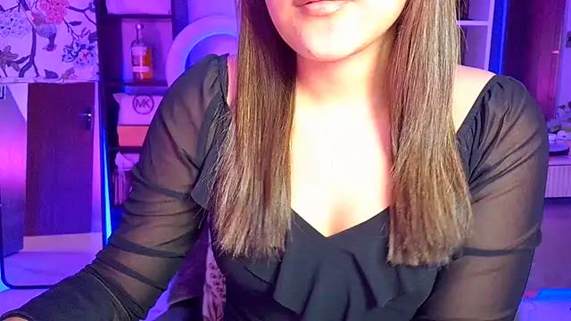 Snapshot of _Maanvi_ chatting on June 22, 11:35 pm Maanvi online show from June 22, 11:35 pm