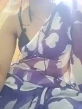 Snapshot of sima-bhabhi chatting on April 6, 8:15 am sima-bhabhi online show from April 6, 8:15 am