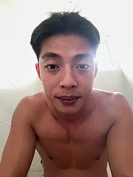 Snapshot of Yooo17 chatting on April 9, 2:55 am Yooo17 online show from April 9, 2:55 am