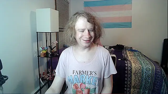 Snapshot of VanFairy526 chatting on April 5, 9:39 am VanFairy526 online show from April 5, 9:39 am