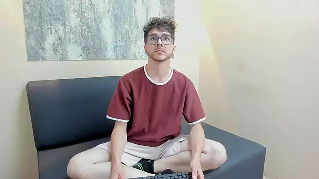 MATTHEW EVANS1 online show from January 17, 1:49 pm