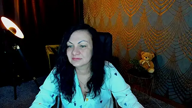 Snapshot of IrissMoon chatting on May 31, 5:31 pm IrissMoon online show from May 31, 5:31 pm