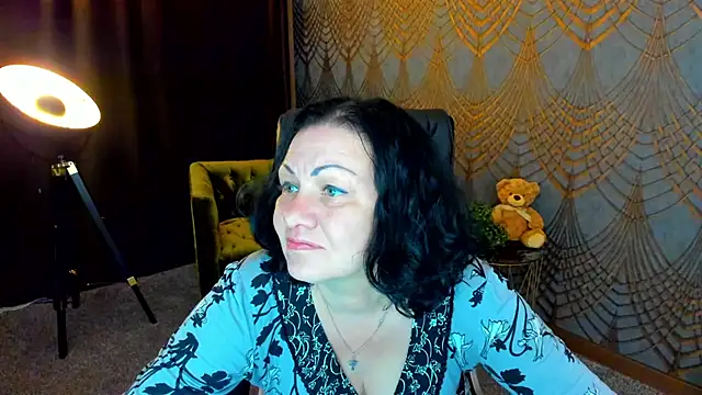 Snapshot of IrissMoon chatting on June 11, 5:55 pm IrissMoon online show from June 11, 5:55 pm
