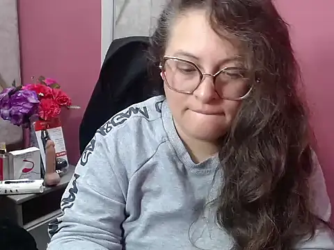 Snapshot of Sarah_Boobs_ chatting on February 22, 12:45 am Sarah Boobs online show from February 22, 12:45 am