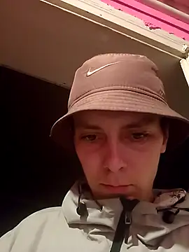 Snapshot of 1423Ret chatting on March 11, 7:53 pm 1423Ret online show from March 11, 7:53 pm