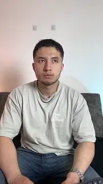 Alexander Connor online show from May 15, 11:50 am