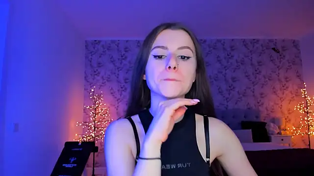 Hot Molly5 online show from May 1, 6:45 pm