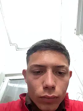 Snapshot of santiObrero chatting on March 6, 3:30 pm santiObrero online show from March 6, 3:30 pm