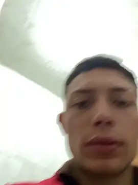 Snapshot of santiObrero chatting on March 10, 3:50 pm santiObrero online show from March 10, 3:50 pm