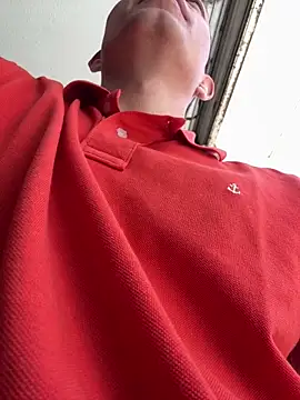 Snapshot of santiObrero chatting on March 21, 3:15 pm santiObrero online show from March 21, 3:15 pm