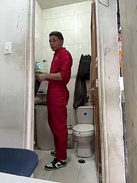 Snapshot of santiObrero chatting on March 25, 3:07 pm santiObrero online show from March 25, 3:07 pm