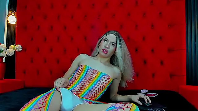 Snapshot of zoe_rei chatting on March 19, 1:15 pm zoe rei online show from March 19, 1:15 pm