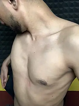 SexoMr001 online show from July 18, 10:13 pm