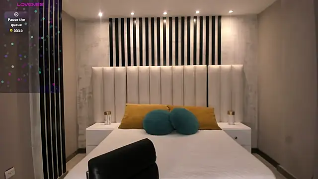 SofiaVega  online show from February 4, 12:33 pm