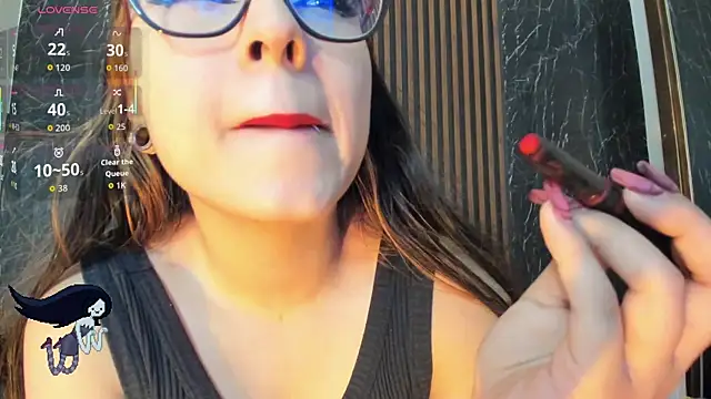 Marilyndackaria  online show from April 30, 1:06 pm