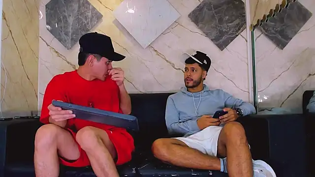 Snapshot of Angel_Villareal chatting on February 15, 5:15 am Angel Villareal online show from February 15, 5:15 am