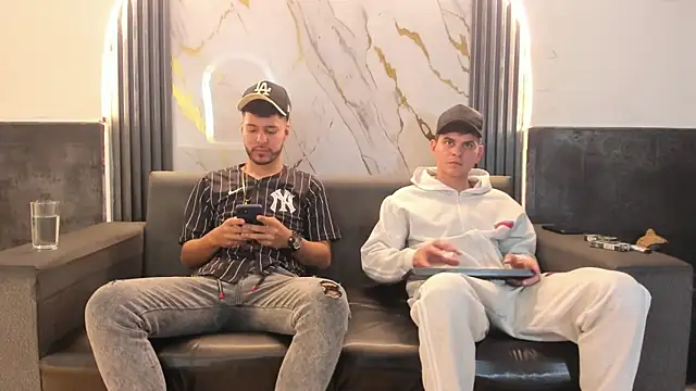 Snapshot of Angel_Villareal chatting on March 14, 5:13 am Angel Villareal online show from March 14, 5:13 am