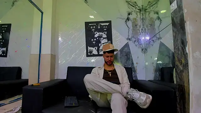 Snapshot of Angel_Villareal chatting on March 28, 12:27 pm Angel Villareal online show from March 28, 12:27 pm