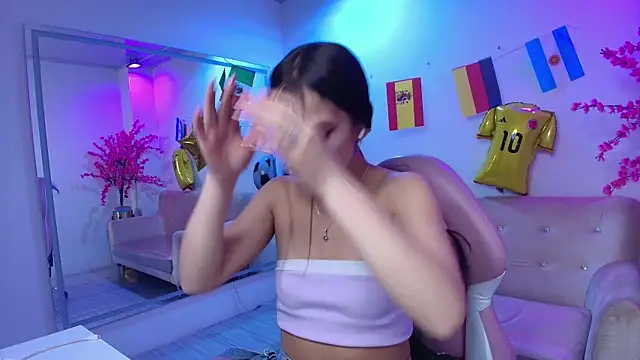 Zoe swan online show from July 4, 11:27 am