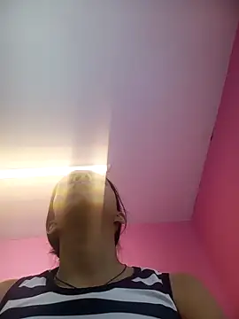 mitzukywinteer online show from February 6, 8:12 pm