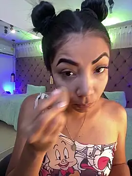 Auri   online show from March 29, 7:36 pm