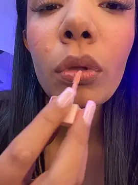 Auri   online show from May 13, 7:33 pm