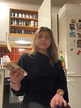 justsomeoneuknow online show from February 7, 6:44 pm