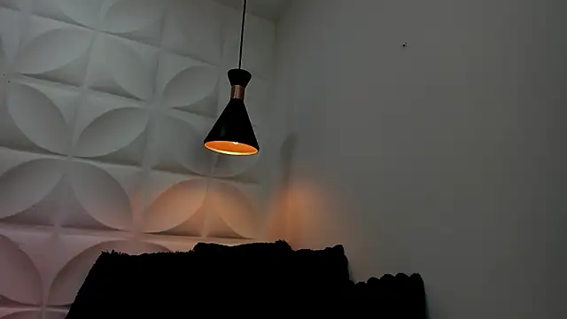 Snapshot of zaira_skinny chatting on February 28, 3:40 am zaira skinny online show from February 28, 3:40 am